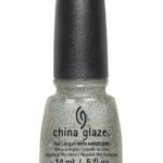 CHINA GLAZE  Nail Lacquer (0.5 fl.oz/14ml) - Fairy Dust 70563